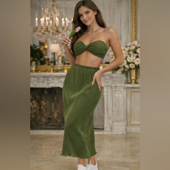 2 pieces top and skirt - Picture 2 of 11